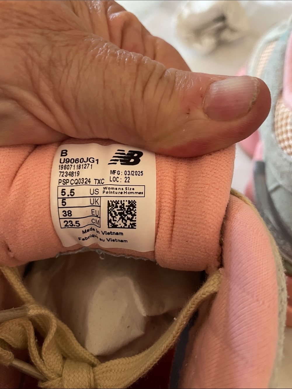 Joe freshgoods x Pink new balance 9060 - Picture 3 of 6